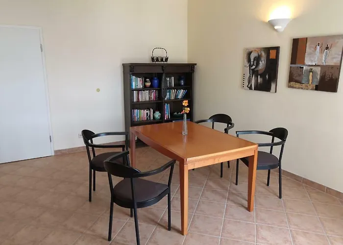 A & A Luxury Guest House